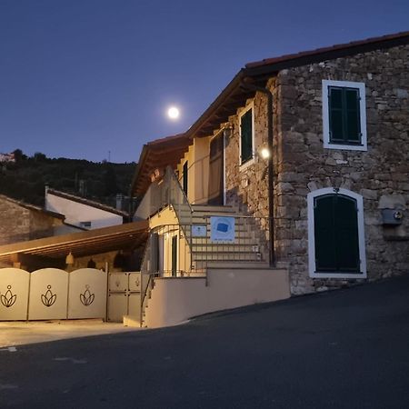 Il Nido Del Viaggiatore Vallebona Extérieur photo